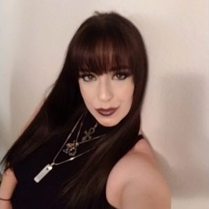 Meet your Posher, Mae